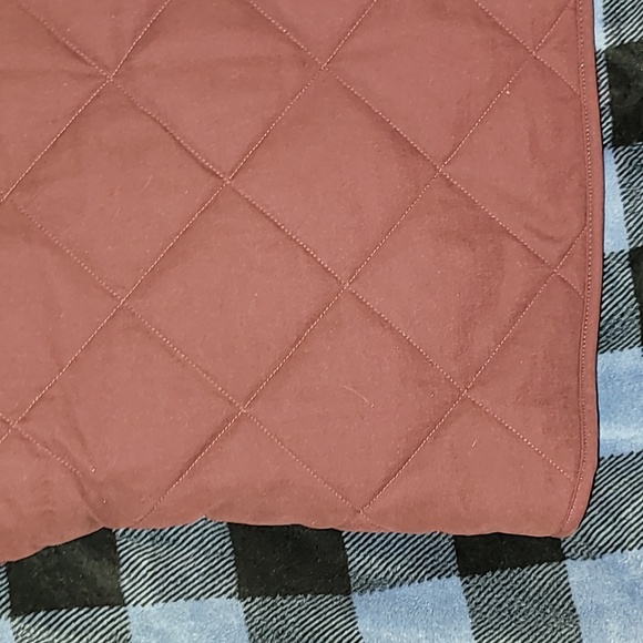 2004. Free Country. Reversible puffer vest. High quality like-new. Size Large. - Picture 9 of 16